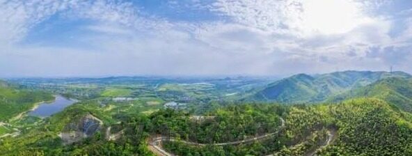 国产麻豆成人av色影视-如何看待国产麻豆成人av色影视的产业发展与争议