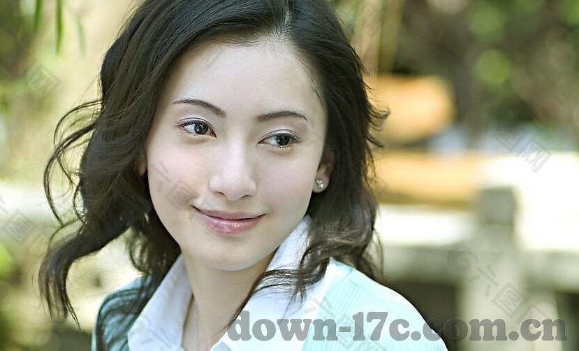 麻豆视频随落的人妻-麻豆视频下的温婉背叛——人妻角色的暗夜独舞